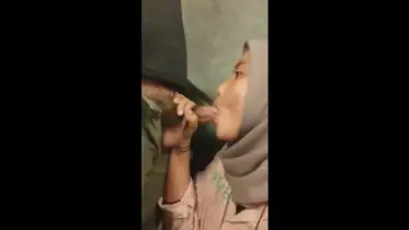 Nyedot Urat Tegang Jilbab Nurut Demi Uang Jajan